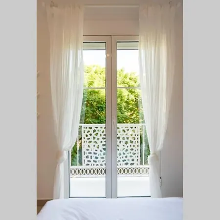 Tgh/ Victoria Center 2b Apartment *